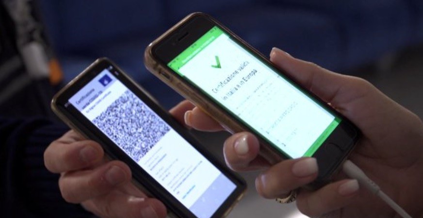 Investigan la aparición de un pase covid a nombre de Adolf Hitler | Internacionales