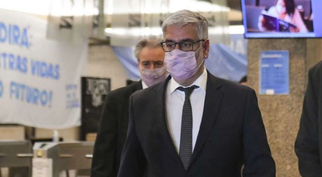 Feletti citó a los laboratorios por un posible congelamiento de precios de los medicamentos | Economía