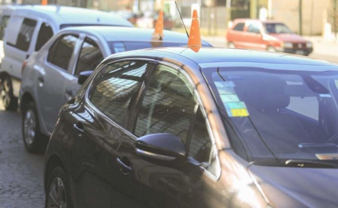 Concesionarios de autos usados dicen que el desabastecimiento de vehículos es "alarmante" | Economía