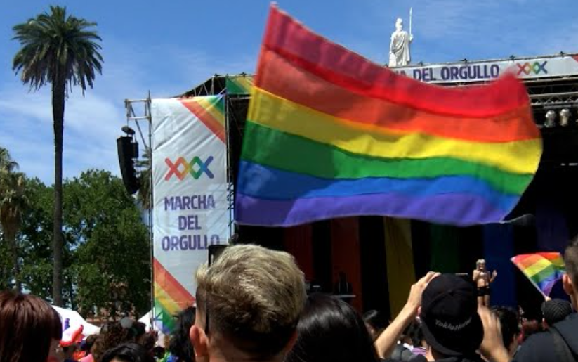 Miles de personas se movilizan por la Avenida de Mayo en la 30º edición de la Marcha del Orgullo | Actualidad