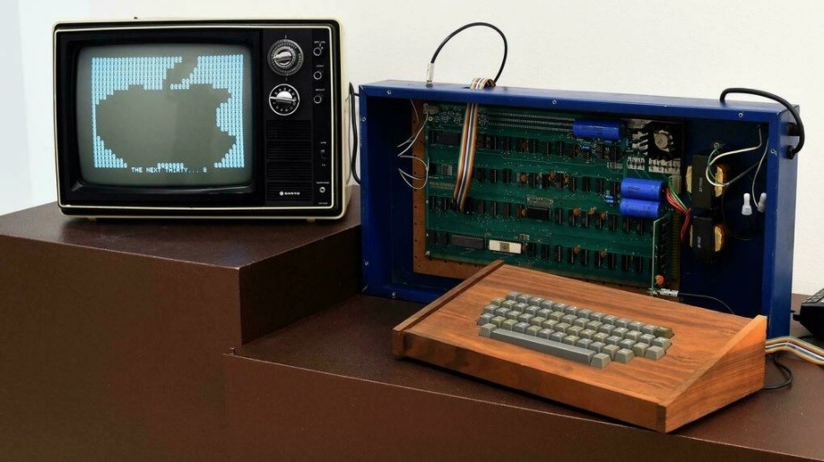 Subastan la computadora Apple original construida por Jobs y Wozniak | Internacionales