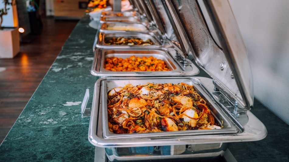 "Discriminación": denuncia que no lo dejaron entrar más a un tenedor libre porque come demasiado | Internacionales