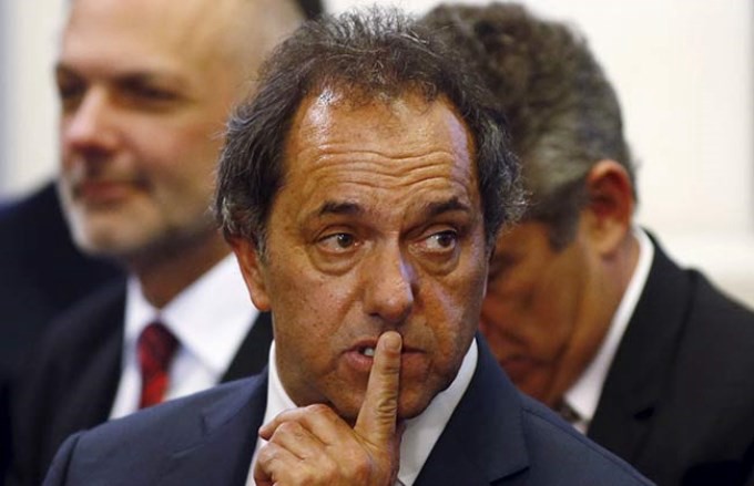 Scioli adminitió que fue un error de campaña su viaje a Europa en medio de las inundaciones | Política