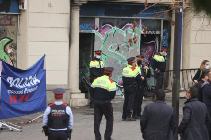 Barcelona: murieron cuatro personas en un incendio en un banco abandonado | Internacionales