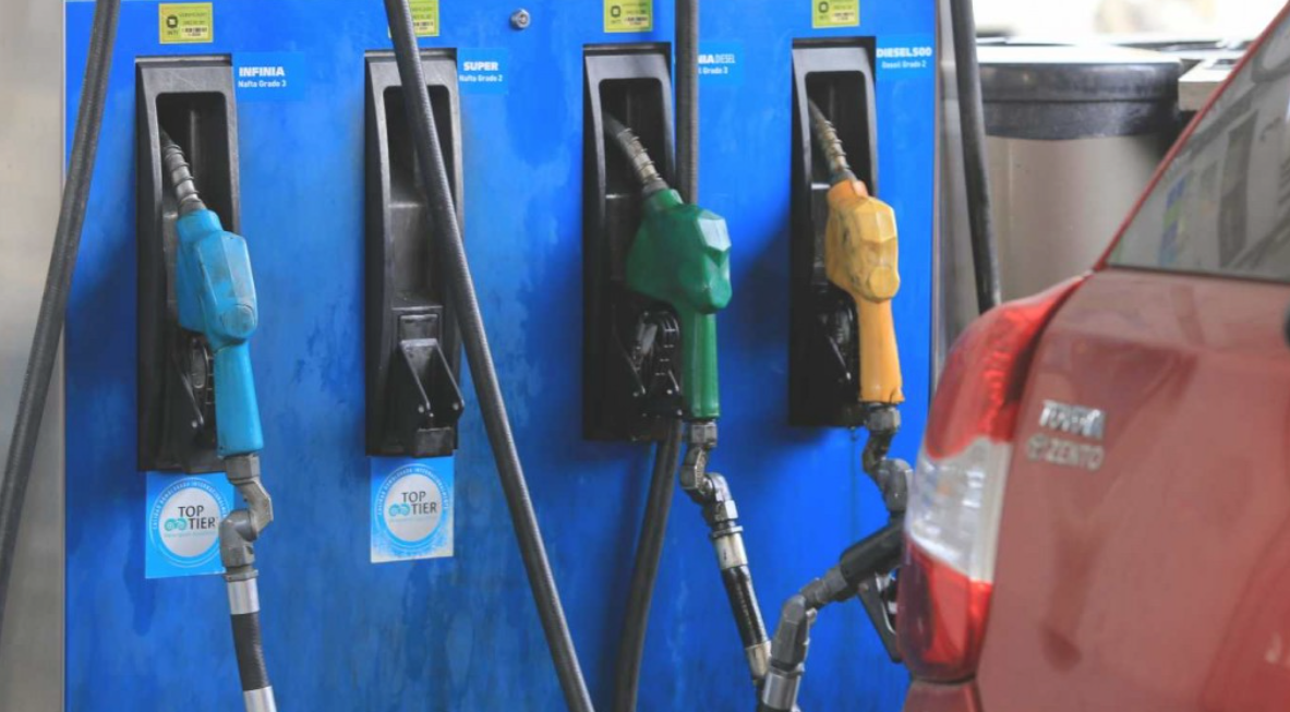 Oficial: el Gobierno postergó hasta marzo la actualización de impuestos a los combustibles | Economía