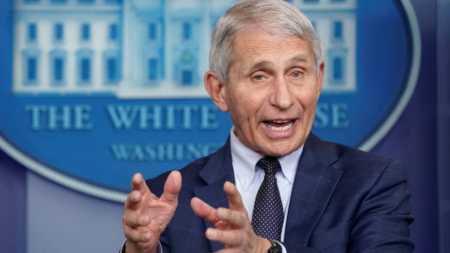 Anthony Fauci sostuvo que los primeros indicios sobre la gravedad de la variante ómicron son "un tanto alentadores" | Internacionales