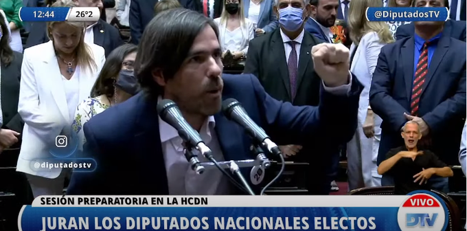 Perlita del Congreso: Del Caño juró por "echar al FMI de Argentina" | Política