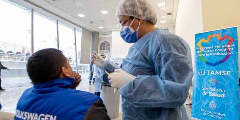 Confirman casos de la variante Ómicron en Córdoba y se estudia un caso en Santa Fe | Actualidad