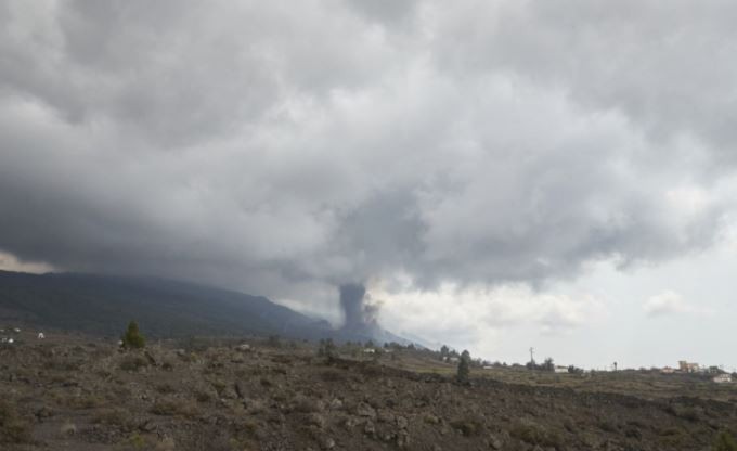 La erupción volcánica de La Palma es la más larga registrada en su historia | Clima, naturaleza y medio ambiente