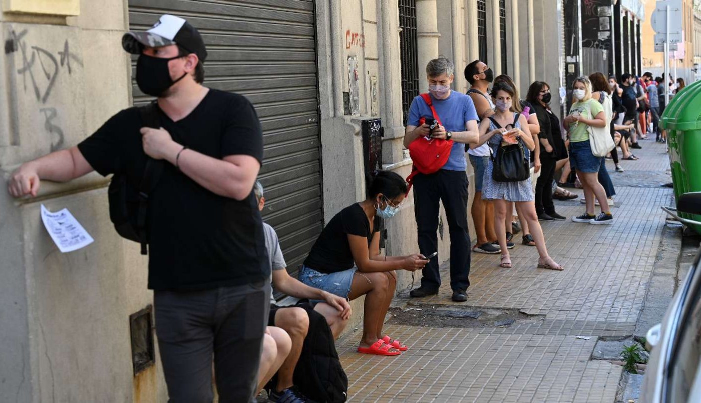 Los centros de testeos porteños funcionan con un refuerzo de seguridad luego de la agresión a un médico | Actualidad