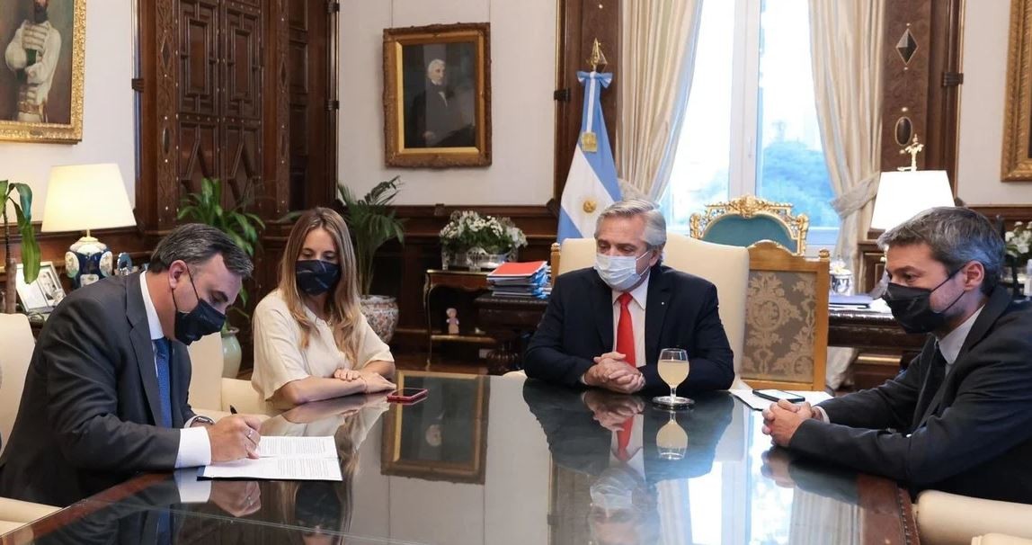 El Gobierno acordó el congelamiento de precios en el sector turístico para la temporada de verano | Política