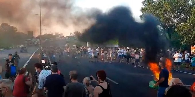 Vecinos de Mataderos cortan la General Paz para protestar por la falta de luz | Actualidad