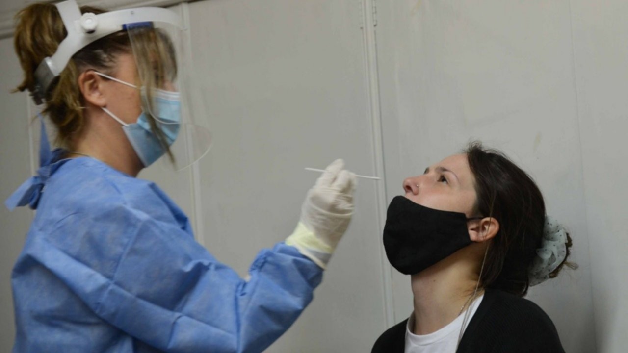 La OMS recomienda 14 días de aislamiento para las personas contagiadas de Covid | Internacionales