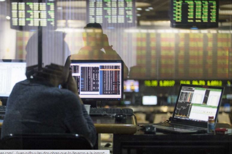 Cayeron los bonos y subieron el riesgo país y el dólar, luego de que Guzmán reconociera dificultades para acordar con el FMI | Economía