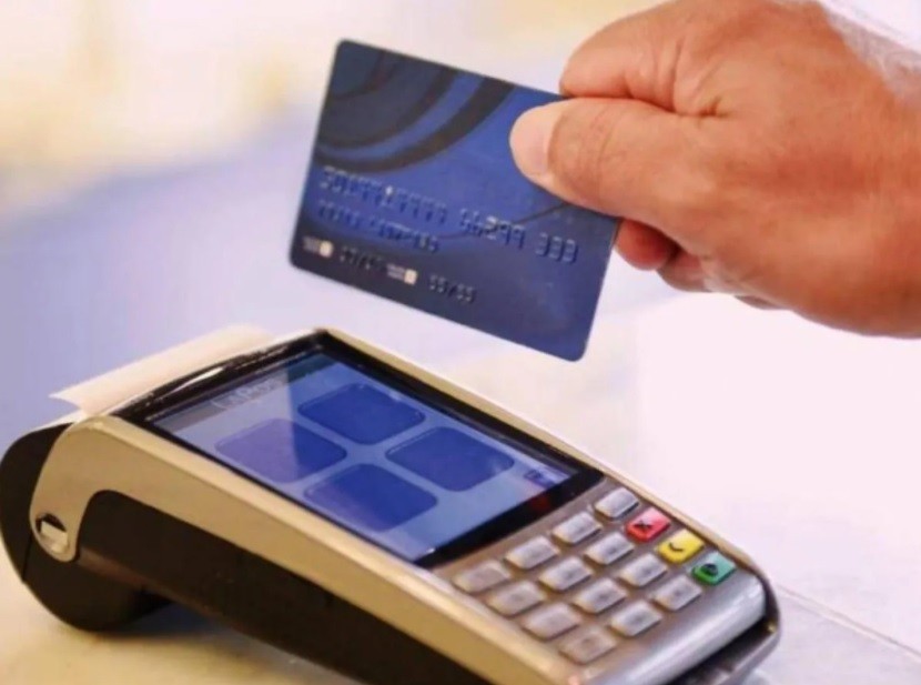 Cuáles son los descuentos por usar la tarjeta de débito del cobro de un beneficio | Actualidad