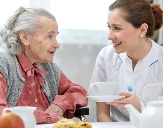 Dónde se estudia para ser cuidador domiciliario de adultos mayores | Actualidad