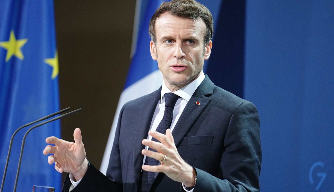 Francia prohíbe "terapias de reorientación" sexual | Internacionales