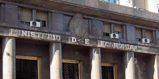 El Ministerio de Economía licitará siete bonos en busca de fondos | Política