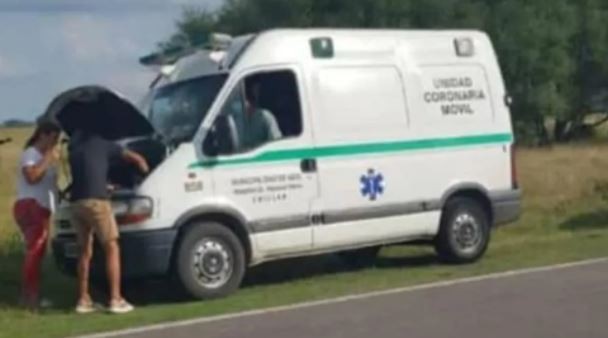 Azul: Se rompió una ambulancia y murió una mujer que era trasladada | Actualidad