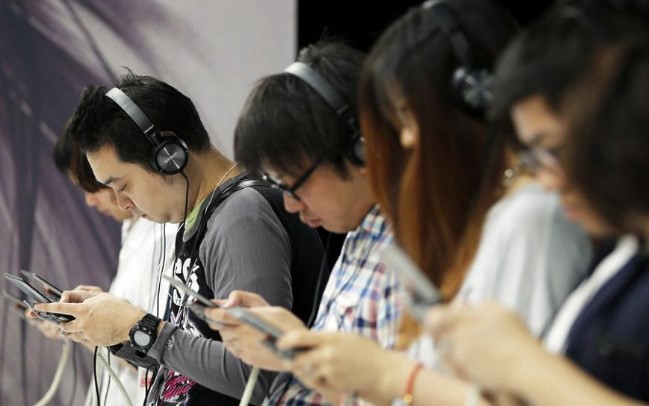 China: estudian prohibir a niños usar videojuegos durante la noche | Tecno