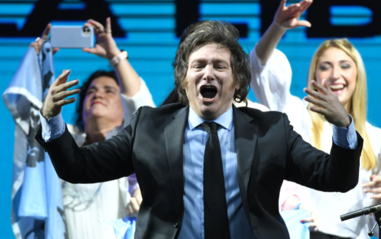 Se viene la tercera: Javier Milei sortea su sueldo de diputado | Política