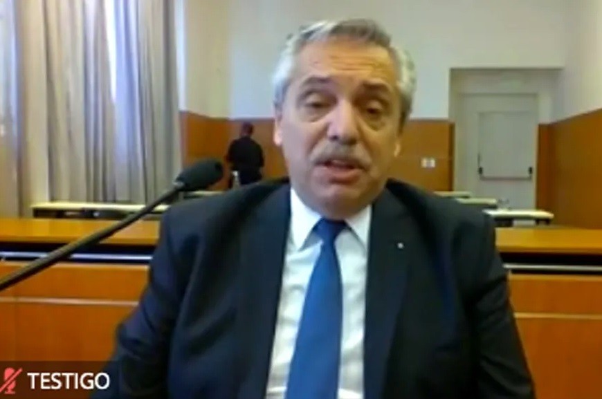 "Decisiones no judicializables": Alberto Fernández defendió Cristina en Comodoro Py | Política
