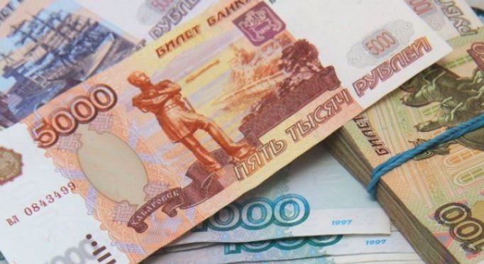 Fuerte devaluación del rublo y postergación de la apertura de la Bolsa de Moscú | Economía