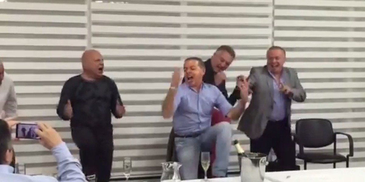 Video: el baile de Norberto Oyarbide en el gremio de taxistas | Política