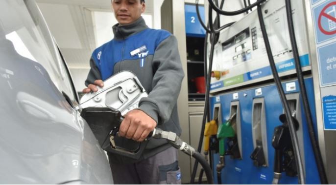 YPF anunció otro fuerte aumento de sus combustibles | Economía