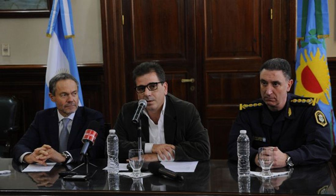 Ritondo anunció que se invertirán 5 mil millones de pesos en las fuerzas policiales bonaerenses | Política