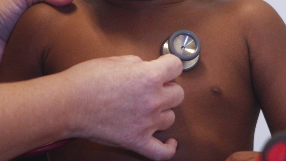 Fue detenida por fingir que su hijo estaba enfermo: lo llevó casi 130 veces al médico en dos años | Internacionales