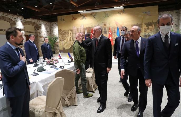 Luego del envenenamiento ruso, Ucrania advirtió a sus delegados: "No coman, no beban, no toquen nada" | Internacionales