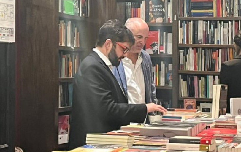 El presidente de Chile salió a caminar por Palermo: qué compró | Política