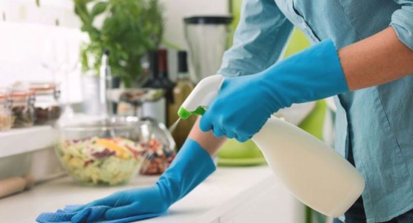 Empleadas domésticas tendrán un aumento del 15% entre abril y mayo | Economía