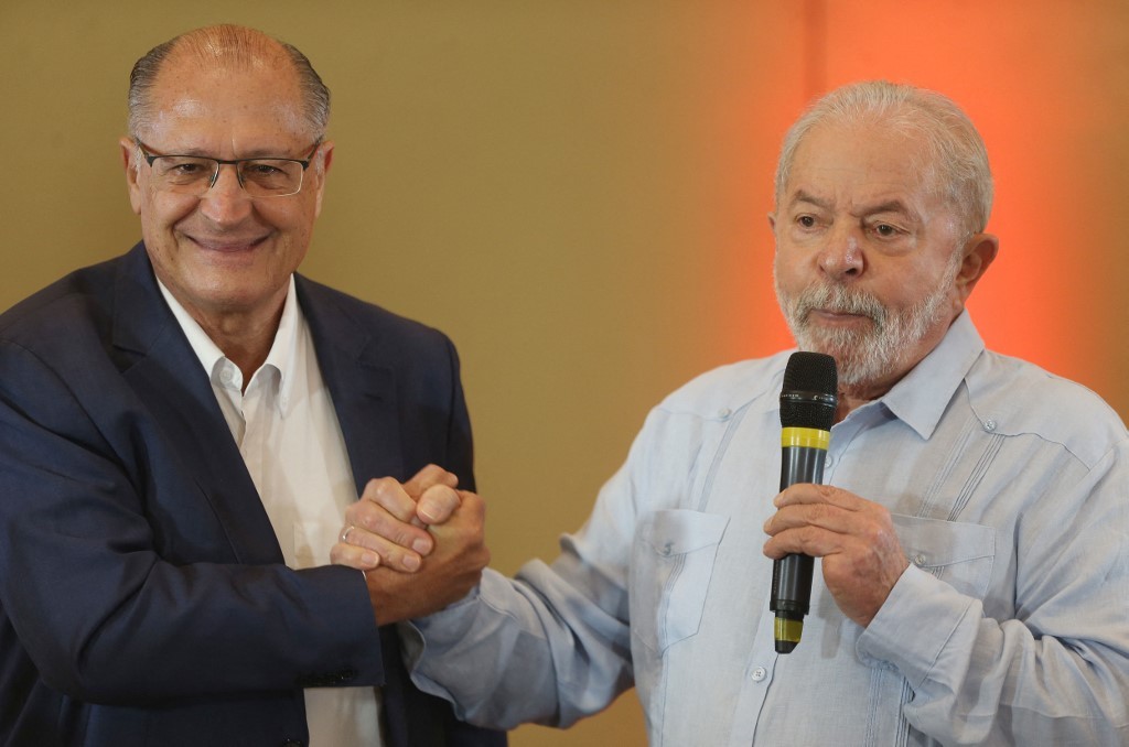 Lula designó a su exrival político Alckmin como compañero de fórmula para las elecciones de octubre | Internacionales