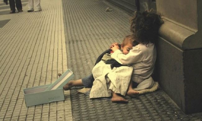 Piden la "urgente aplicación" de ley de "contención social" para niños y niñas en situación de calle | Política