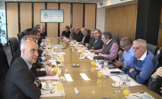 Para los ministros fue "productiva" la reunión y la CGT insistió en pedir "resultados visibles" | Política