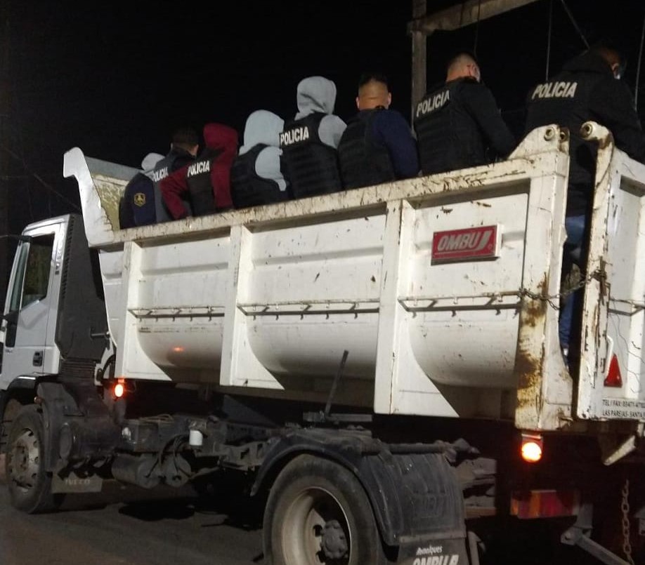 "Operativo troyano" en Almirante Brown: la Policía ingresó encubierta en un camión de basura | Actualidad