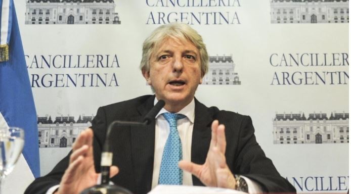 Investigan si el ex vicecanciller de Macri estaba borracho cuando firmó un acuerdo con Londres por Malvinas | Política