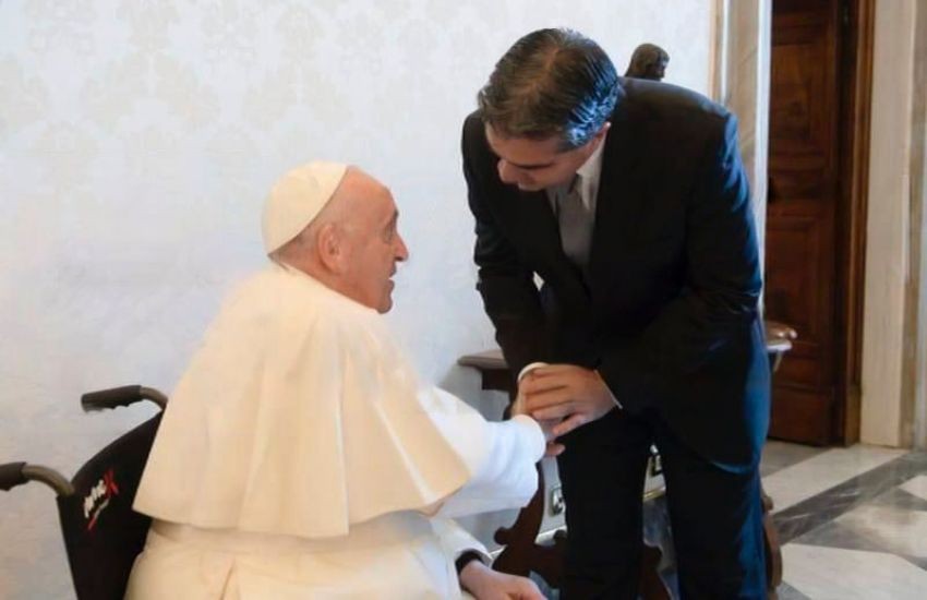 El papa Francisco recibió a Jorge Capitanich en el Vaticano | Política