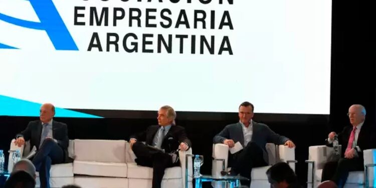 Ante empresarios, Alberto Fernández pidió mejorar la distribución de ingresos | Política