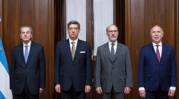 Senado: el oficialismo ingresó el proyecto para ampliar la Corte Suprema a 25 miembros | Política