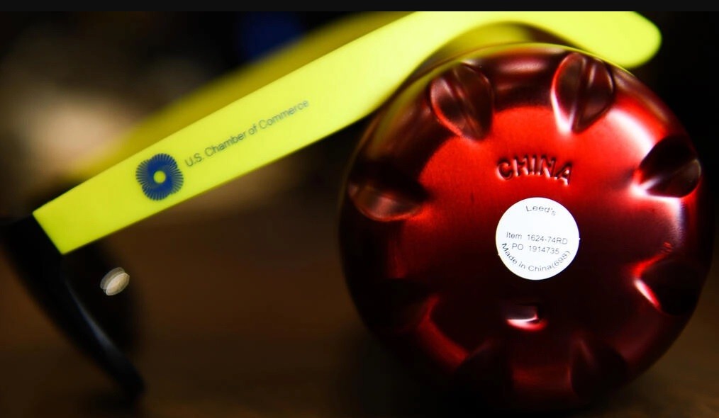 En una reunión paralela a la Cumbre de las Américas, la Cámara de Comercio de EE.UU. repartió regalos "hechos en China" | Internacionales