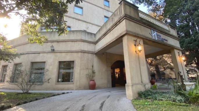 Allanan el hotel de Canning donde están los venezolanos y los iraníes del avión retenido en Ezeiza | Política