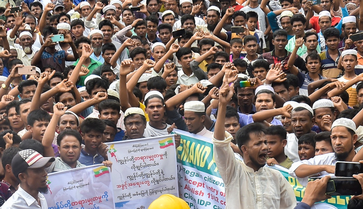 Miles de refugiados rohingyas se manifiestan en Bangladesh | Internacionales