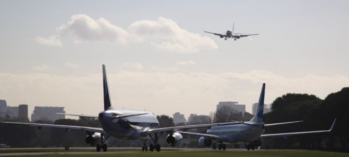 El Gobierno otorgó 41 rutas aéreas a tres empresas low cost | Política