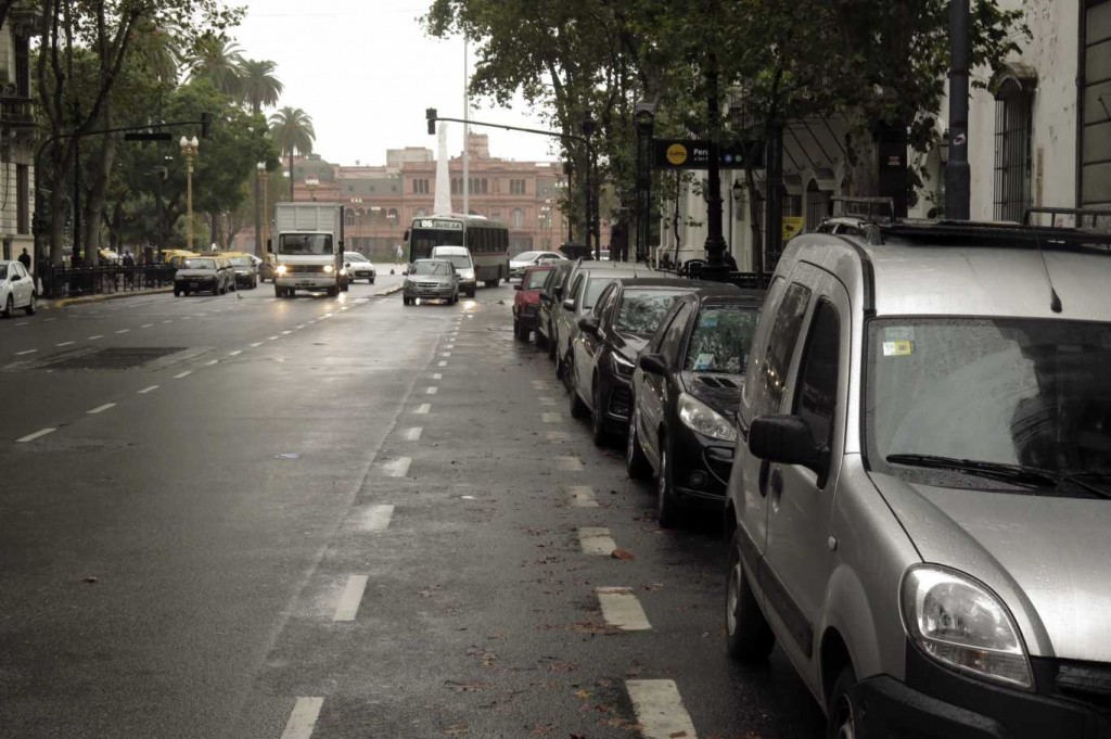 A partir de 2023 se podrá estacionar en ambos lados de las calles porteñas | Actualidad