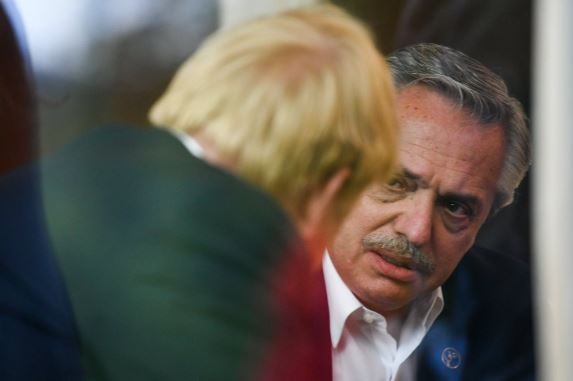 Alberto Fernández le reclamó a Boris Johnson retomar la negociación por Malvinas | Política