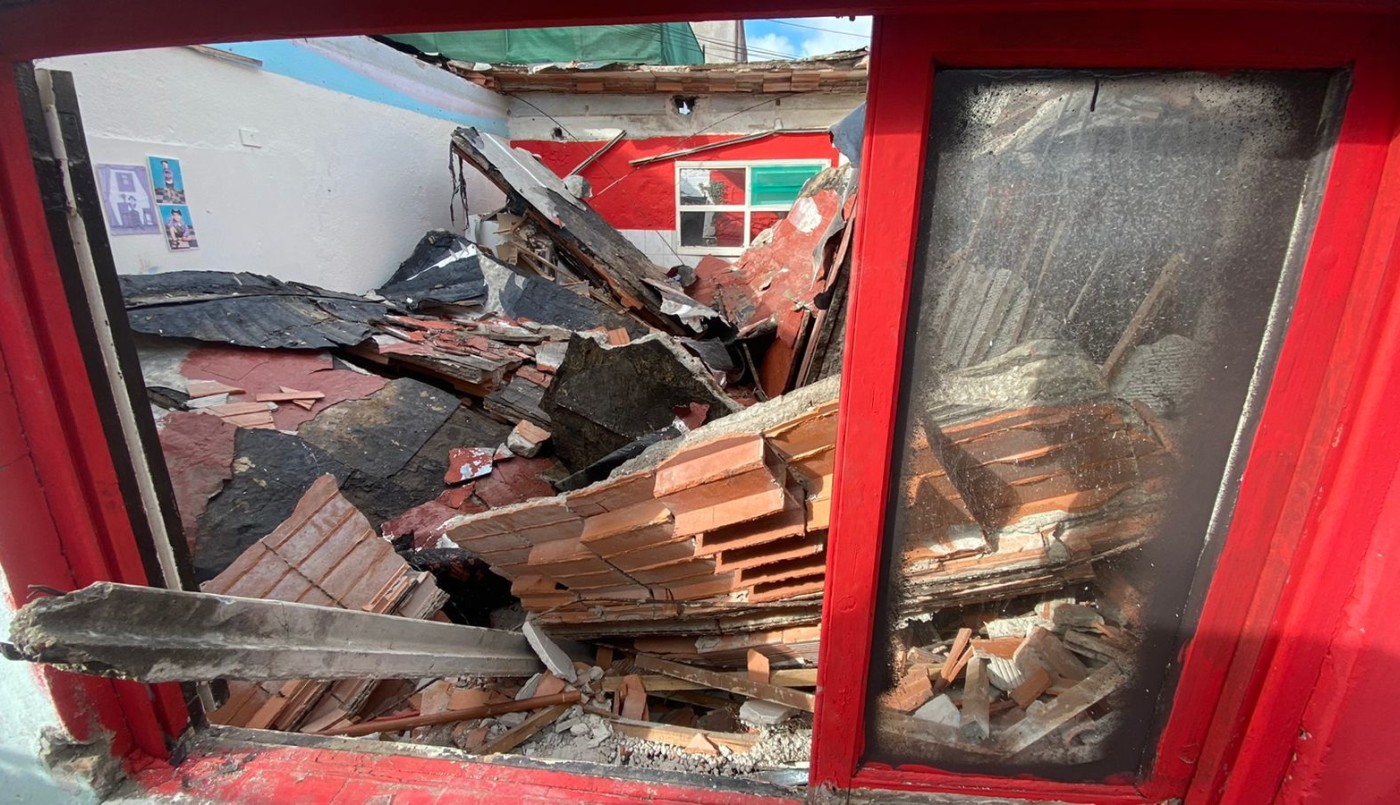 Se derrumbó el techo de una vivienda y una nena de 3 años fue rescatada de abajo de los escombros | Actualidad