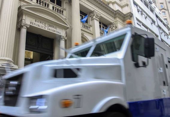 Ante la incertidumbre sobre la inflación, algunos bancos limitan los plazos fijos ajustados por UVA | Economía